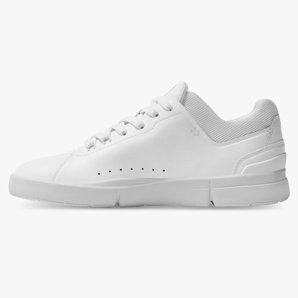 'On Running' Women's THE ROGER Advantage 1 Tennis Sneaker - White - Image 5